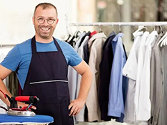 現(xiàn)在開洗衣店賺錢嗎？